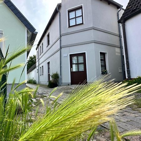 Ferienwohnung Am Strom Rostock Exteriör bild