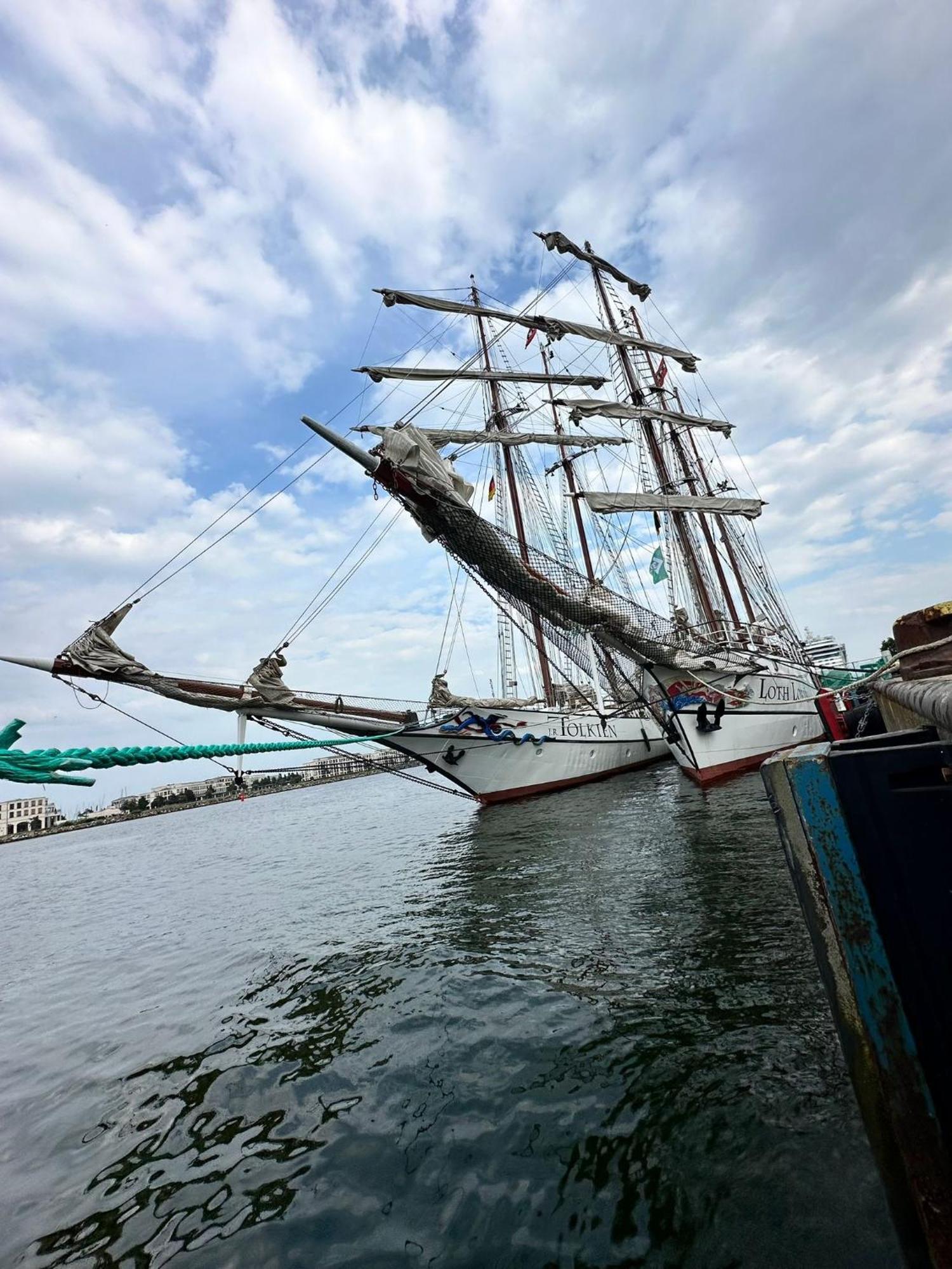 Ferienwohnung Am Strom Rostock Exteriör bild