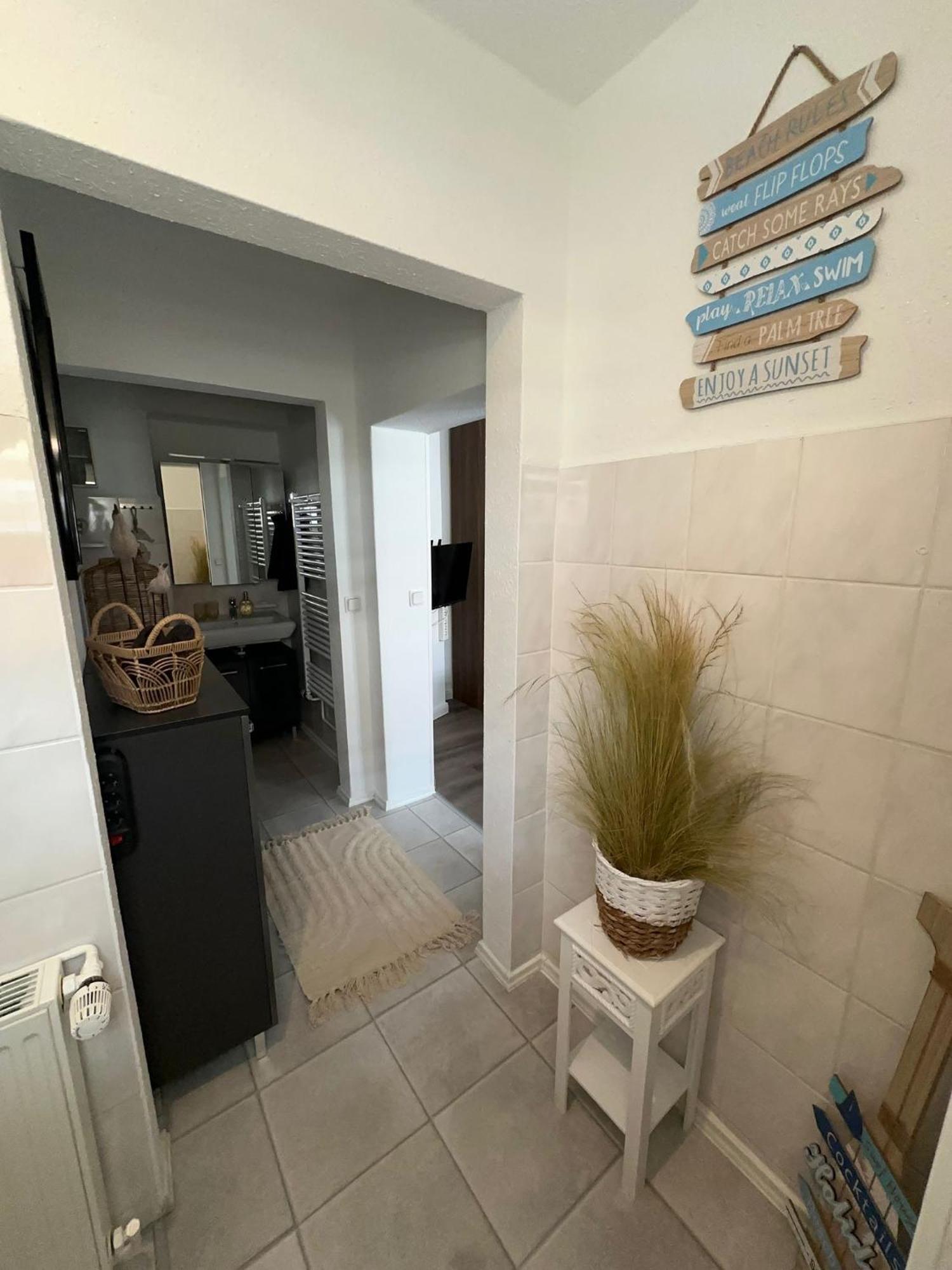Ferienwohnung Am Strom Rostock Exteriör bild