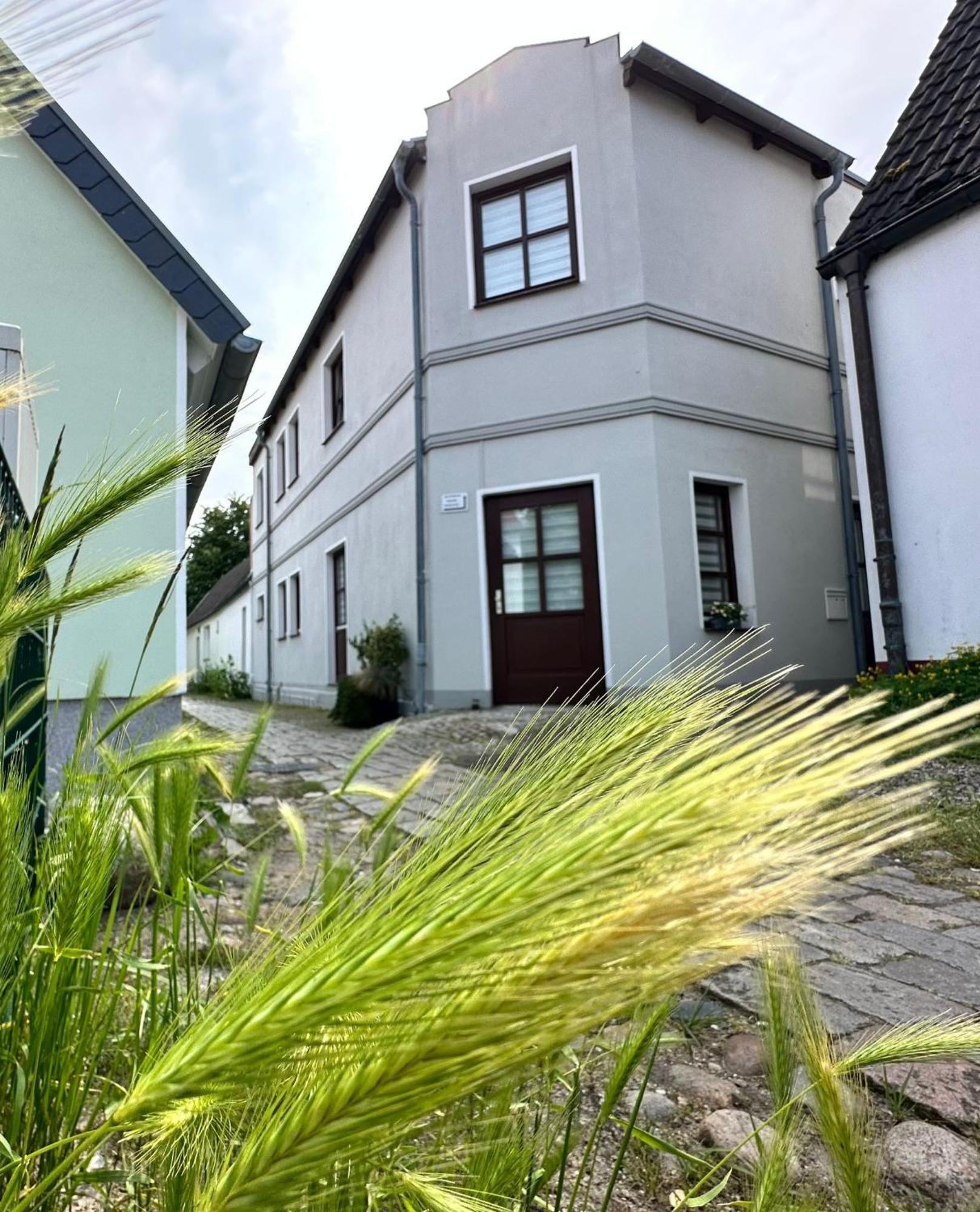 Ferienwohnung Am Strom Rostock Exteriör bild